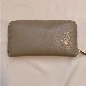 Cuyana Classic Zip Around Wallet